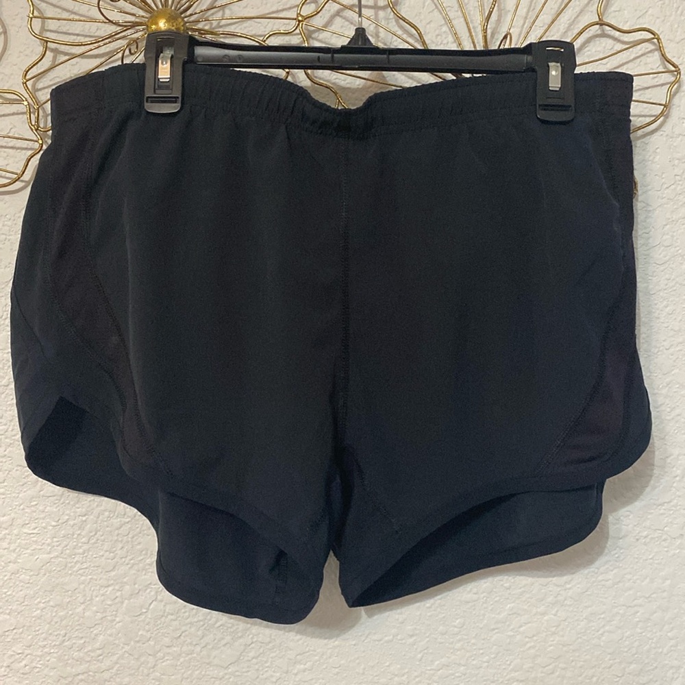 Men’s lululemon size medium running shorts